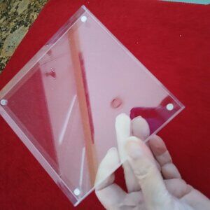 Acrylic magnetic photo frame